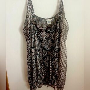 Women's Paisley Print Top